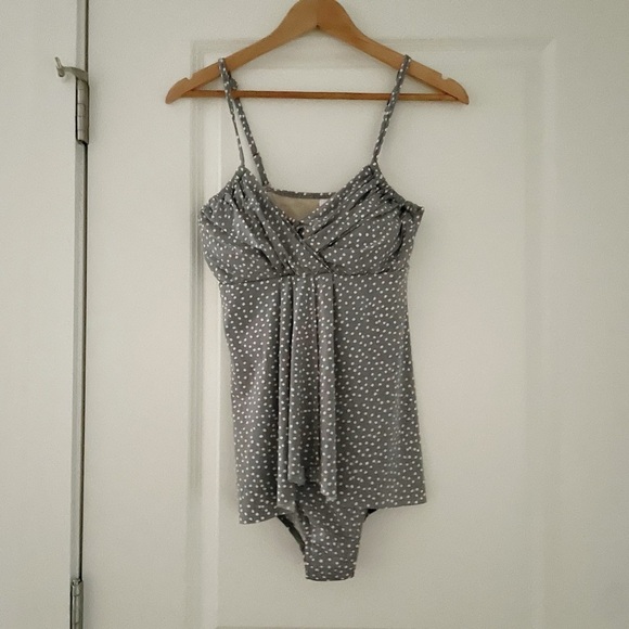 NWOT Garnet Hill Polka Dot Skirted Swimdress Modest - Picture 6 of 7